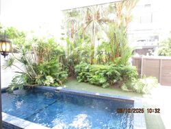 Sennett Avenue (D16), Semi-Detached #497726131